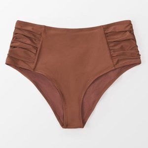 CUPSHE Josie Brown Ruched High Waisted Plus Size Bikini Bottom 1X / Brown